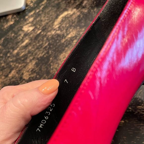 Stuart Weitzman vintage red pumps size 7B - Picture 6 of 10